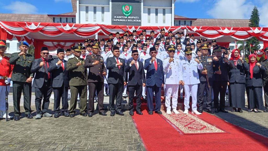 UIN Syahada Padangsidimpuan Ambil Bagian dalam Upacara Peringatan HUT Ke-81 Kemerdekaan Republik Indonesia di Tapanuli Selatan